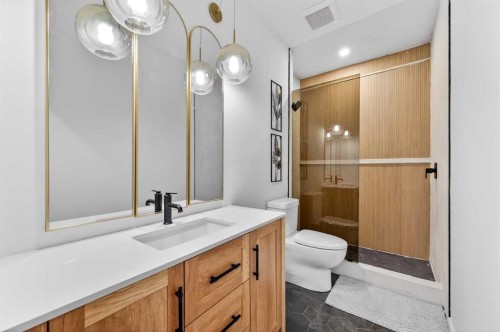 47 Walgrove Park Se, Calgary, AB - Indoor Photo Showing Bathroom