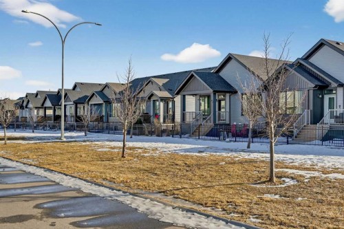 47 Walgrove Park Se, Calgary, AB - Outdoor With Facade