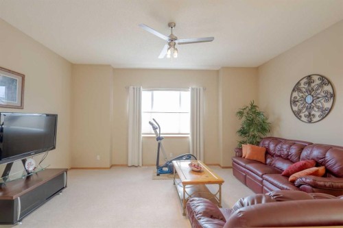 20 Tuscany Ridge Crescent Nw, Calgary, AB - Indoor Photo Showing Living Room