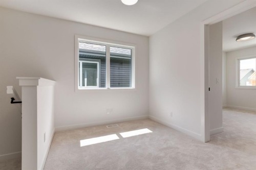 267 Sora Boulevard, Calgary, AB - Indoor Photo Showing Other Room