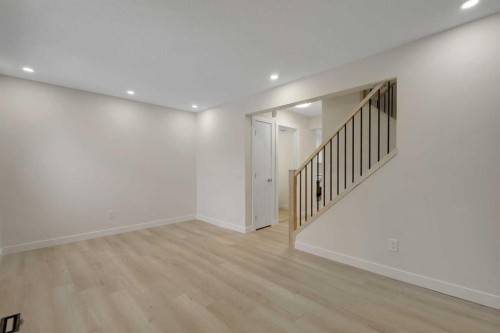 13 Penworth Close Se, Calgary, AB - Indoor Photo Showing Other Room