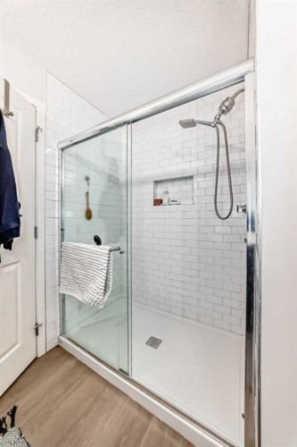 1205-220 Seton Grove Se, Calgary, AB - Indoor Photo Showing Bathroom