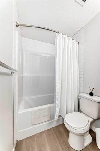 1205-220 Seton Grove Se, Calgary, AB - Indoor Photo Showing Bathroom