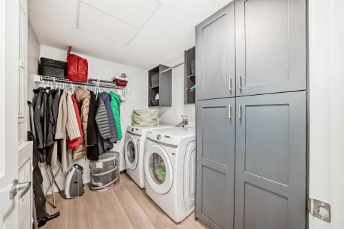 1205-220 Seton Grove Se, Calgary, AB - Indoor Photo Showing Laundry Room