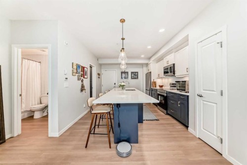 1205-220 Seton Grove Se, Calgary, AB - Indoor Photo Showing Kitchen With Upgraded Kitchen