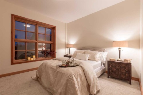 41320 Range Road 232, Rural Lacombe County, AB - Indoor Photo Showing Bedroom