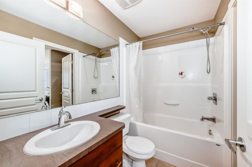 1803 Evanston Square Nw, Calgary, AB - Indoor Photo Showing Bathroom