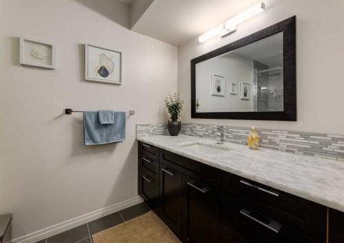 24 Silverado Saddle Court Sw, Calgary, AB - Indoor Photo Showing Bathroom