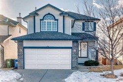 35 Citadel Ridge Close NW Calgary, AB T3G 4V4