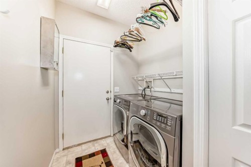 35 Citadel Ridge Close Nw, Calgary, AB - Indoor Photo Showing Laundry Room