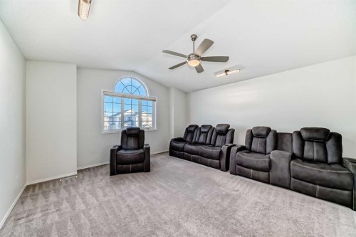 35 Citadel Ridge Close Nw, Calgary, AB - Indoor Photo Showing Living Room
