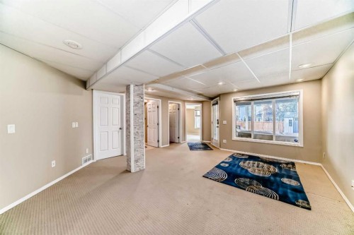 35 Citadel Ridge Close Nw, Calgary, AB - Indoor Photo Showing Other Room