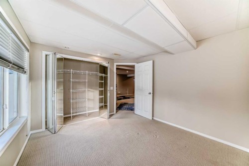 35 Citadel Ridge Close Nw, Calgary, AB - Indoor Photo Showing Other Room
