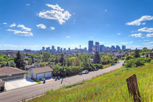 2-828 8 Avenue Ne, Calgary, AB - Outdoor With View