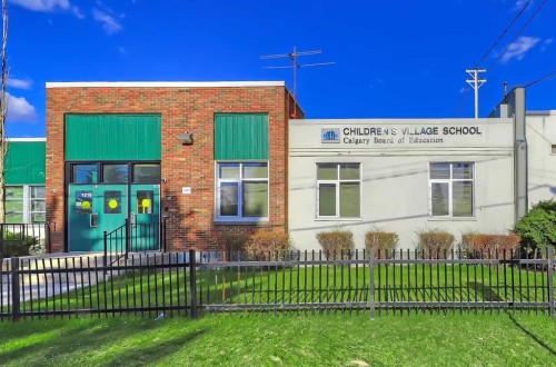 2-828 8 Avenue Ne, Calgary, AB - Outdoor