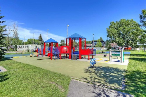 2-828 8 Avenue Ne, Calgary, AB - Outdoor