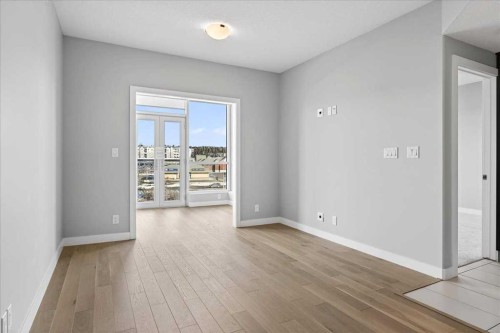 501-24 Varsity Estates Circle Nw, Calgary, AB - Indoor Photo Showing Other Room