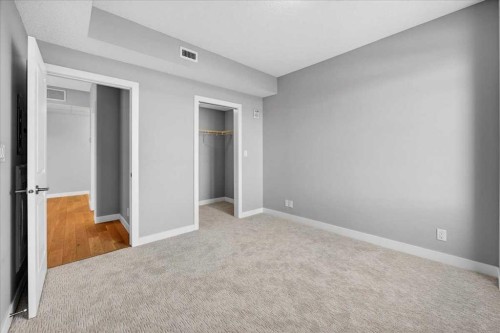 501-24 Varsity Estates Circle Nw, Calgary, AB - Indoor Photo Showing Other Room