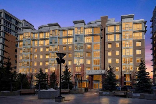 501-24 Varsity Estates Circle Nw, Calgary, AB - Outdoor With Facade