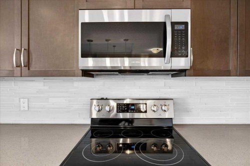 501-24 Varsity Estates Circle Nw, Calgary, AB - Indoor Photo Showing Kitchen With Upgraded Kitchen