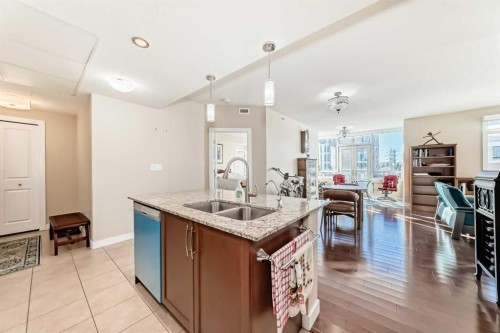 310-24 Varsity Estates Circle Nw, Calgary, AB - Indoor Photo Showing Kitchen With Double Sink