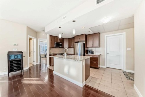 310-24 Varsity Estates Circle Nw, Calgary, AB - Indoor Photo Showing Kitchen With Upgraded Kitchen