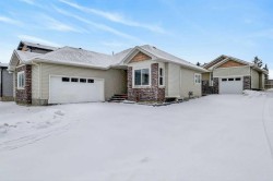 107 Strathmore Lakes Common  Strathmore, AB T1P 1Y7