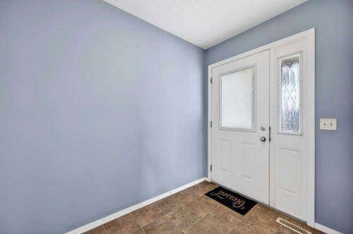 107 Strathmore Lakes Common, Strathmore, AB - Indoor Photo Showing Other Room