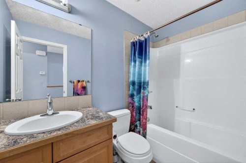 107 Strathmore Lakes Common, Strathmore, AB - Indoor Photo Showing Bathroom