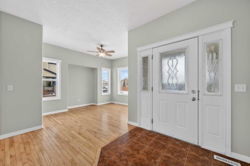 107 Strathmore Lakes Common, Strathmore, AB - Indoor Photo Showing Other Room