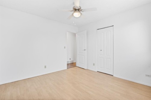 724 Pinecliff Road Ne, Calgary, AB - Indoor Photo Showing Other Room