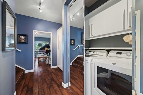 103 Stratton Park Sw, Calgary, AB 