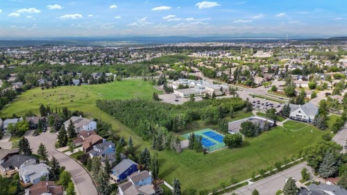 103 Stratton Park Sw, Calgary, AB 