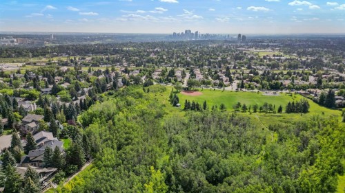 103 Stratton Park Sw, Calgary, AB 