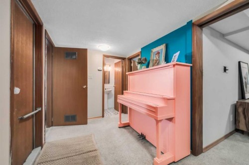 10427 Wapiti Drive Se, Calgary, AB 