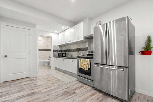 28 Panton Court Nw, Calgary, AB 