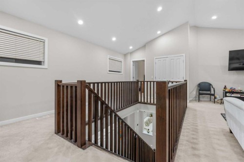 28 Panton Court Nw, Calgary, AB 