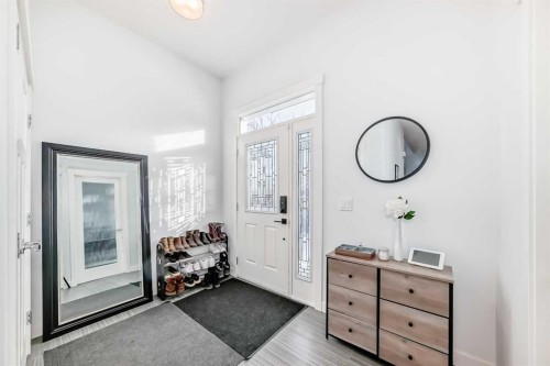 2807 25 Street Sw, Calgary, AB - Indoor Photo Showing Other Room