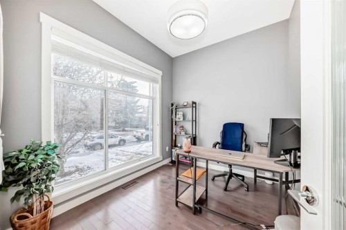 2807 25 Street Sw, Calgary, AB - Indoor Photo Showing Office