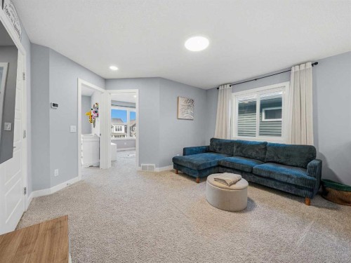 124 Highview Gate Se, Airdrie, AB 