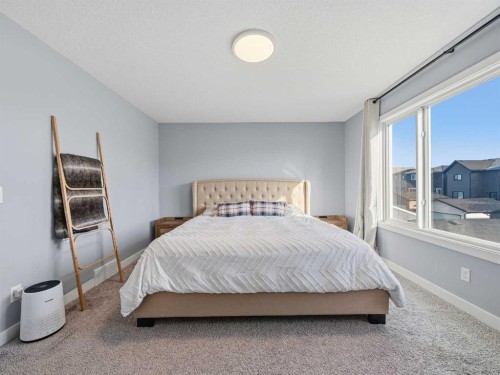 124 Highview Gate Se, Airdrie, AB 