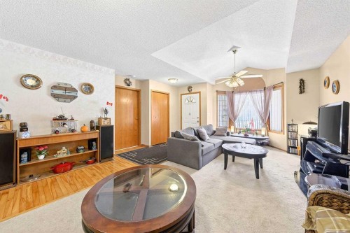 13 Parklane Place, Strathmore, AB - Indoor Photo Showing Other Room