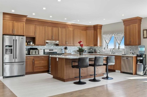 243077 Range Road 255, Rural Wheatland County, AB - Indoor Photo Showing Kitchen
