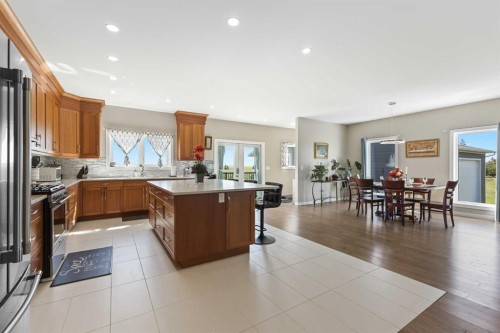 243077 Range Road 255, Rural Wheatland County, AB - Indoor Photo Showing Kitchen With Double Sink