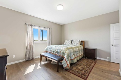 243077 Range Road 255, Rural Wheatland County, AB - Indoor Photo Showing Bedroom
