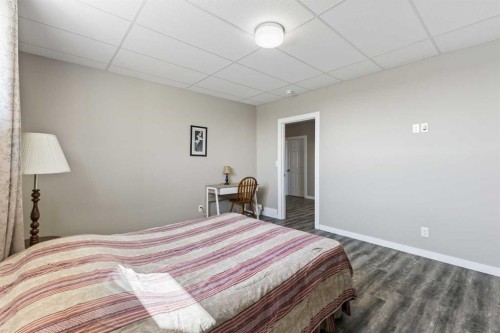 243077 Range Road 255, Rural Wheatland County, AB - Indoor Photo Showing Bedroom