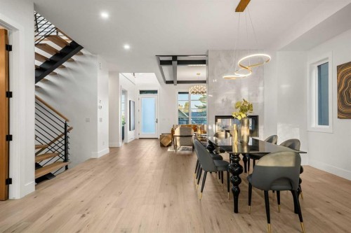 1415 24 Street Sw, Calgary, AB - Indoor Photo Showing Dining Room