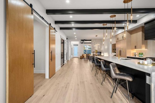 1415 24 Street Sw, Calgary, AB - Indoor Photo Showing Kitchen With Upgraded Kitchen