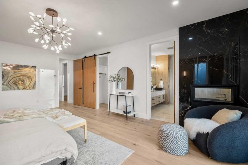 1415 24 Street Sw, Calgary, AB - Indoor Photo Showing Bedroom