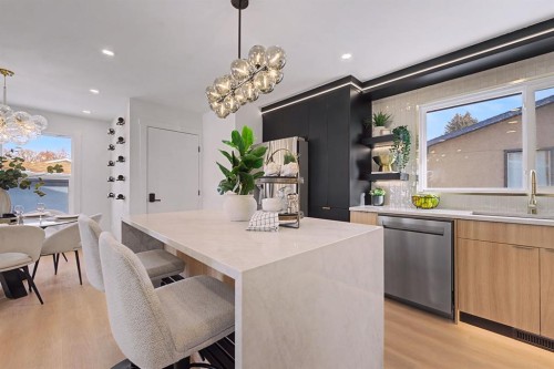 204 Martell Road Ne, Calgary, AB - Indoor